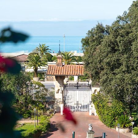 Park Hotel Villa Ariston Лидо Ди Камайоре Екстериор снимка