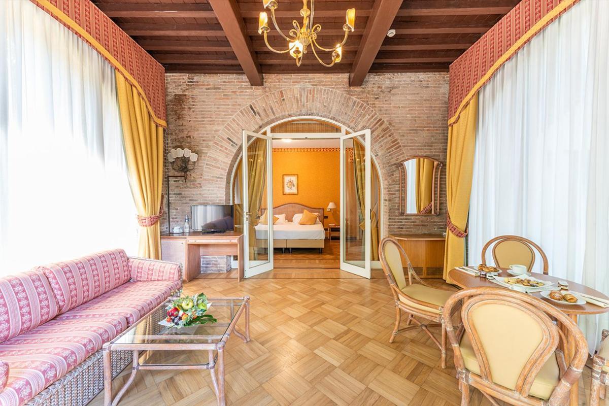 Park Hotel Villa Ariston Лидо Ди Камайоре Екстериор снимка
